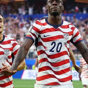 Herói na estreia dos EUA na Copa, Balogun nasceu no país por acaso