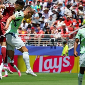 Suíça desperdiça chances e Catar arranca empate no fim pelo Grupo B