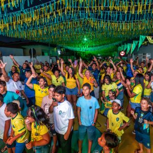 Quatro bairros decorados terão telões para assistir o jogo do Brasil