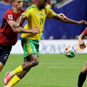 África do Sul sofre gol aos 6 min, reage e empata com República Tcheca