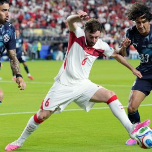 Paraguai vence por 1 a 0 e elimina Turquia no grupo D da Copa