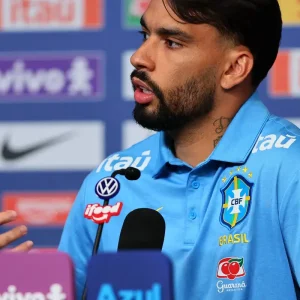 Lucas Paquetá: “Ficamos muito felizes com a volta do Neymar”