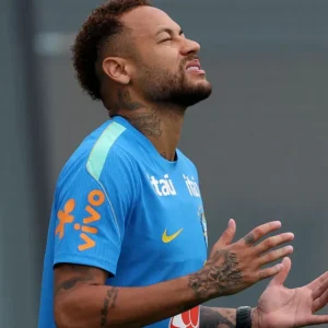 “Me sinto campeão”, diz Neymar em carta pré-estreia na Copa