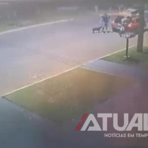 Mulher tem malas furtadas em frente de casa enquanto se preparava para viajar em Nova Mutum/MT; Veja vídeo