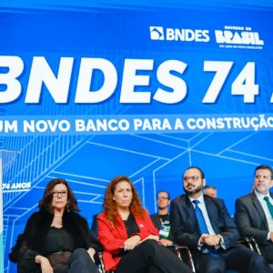 Confiança dos técnicos impulsiona bons resultados do BNDES, diz Lula