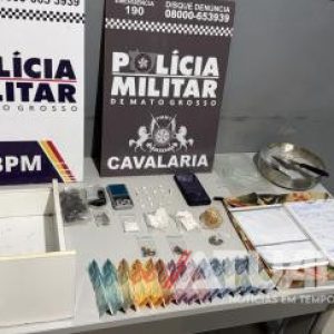 Suspeito tenta fugir a pé, confessa tráfico para o CV e é preso com fios e insumos