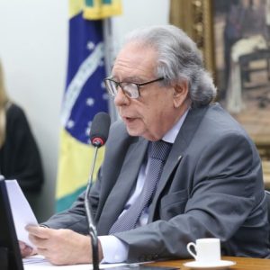 Comissão aprova obrigatoriedade de notificação de distúrbios vocais relacionados ao trabalho