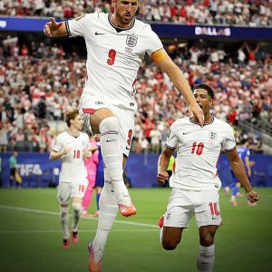 FENÔMENO!  Harry Kane começou e vai buscar essa artilharia da Copa.

Inglaterra …