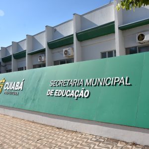TCE abre investigação sobre compra de materiais escolares por R$ 80 milhões pela Prefeitura de Cuiabá