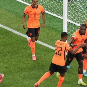 Histórico: com dois de Brobbey, Holanda chega a 100º gol em Copas do Mundo