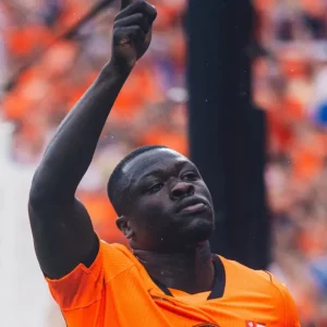 Holanda vence a Tunísia e evita Brasil na próxima fase da Copa do Mundo