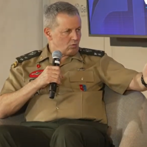 Cultura de defesa está crescendo no Brasil, diz general Tomás Paiva