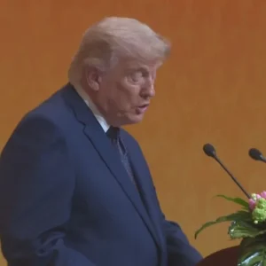 Trump diz que assinatura do acordo com Irã ocorrerá “ainda hoje mais tarde”