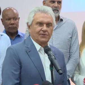 Estratégia de Caiado foca em plano de governo fatiado para crescer