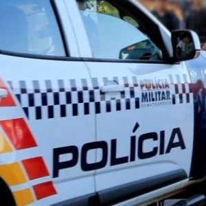 Casal acorda com invasor dentro do quarto, entra em luta corporal e suspeito acaba preso em Tangará da Serra