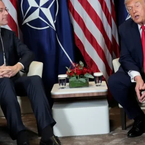 “Trump fechou um bom acordo” com o Irã, diz secretário-geral da Otan