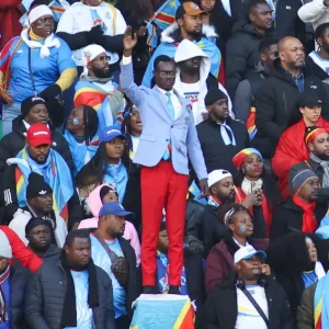 Conheça “Lumumba Vea”, o torcedor símbolo da RD Congo que chegou à Copa