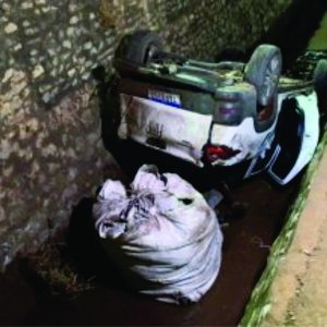 Motorista dorme ao volante e carro capota na BR-163 deixando quatro feridos em Sorriso