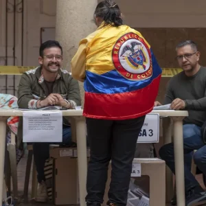 O que se sabe sobre as denúncias de fraude eleitoral na Colômbia?