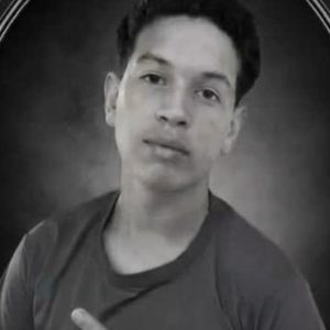 Adolescente de 16 anos morre após perder controle de moto e bater em poste em Barra do Garças (MT)