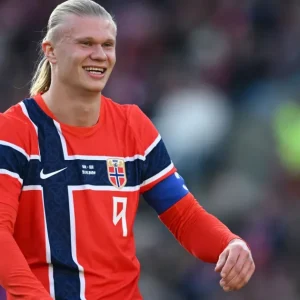 Por que Haaland demorou tanto para disputar uma Copa do Mundo?