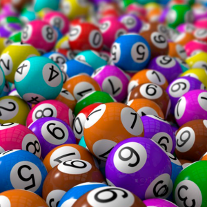 Enquanto a bola rola, R$ 2 bilhões entram em jogo na Mega Millions