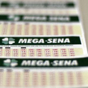 Mega-Sena acumula e prêmio principal vai para R$ 27 milhões