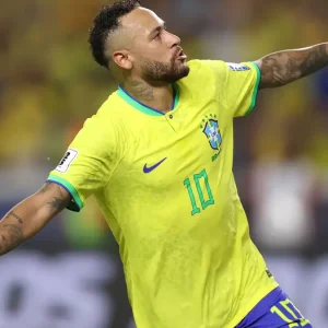 Neymar joga hoje? Brasil enfrenta a Escócia e pode garantir liderança do grupo na Copa do Mundo