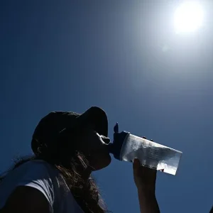 Onda de calor avança em direção ao leste da Europa
