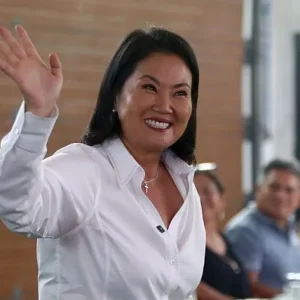Reuters: Fujimori tem vantagem irreversível; resultado não foi divulgado
