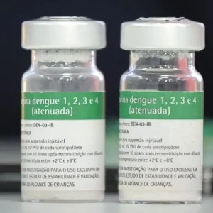 Suspensão de vacina: Diretor do Butantan defende rigor em investigação