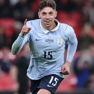 Nova geração: Valverde assume papel que foi de Suárez e Cavani no Uruguai
