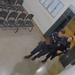 Policial é atacado com facão ao atender caso de violência doméstica