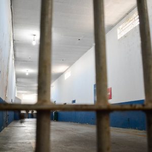 Presos sem visitas são autorizados a fazer ligações por videochamadas em MT