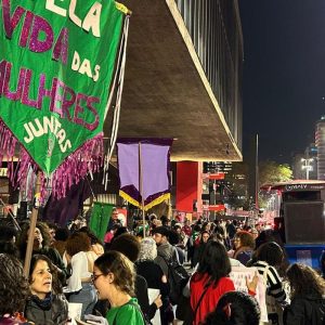 Ato em SP pede manutenção de norma sobre aborto em casos de estupro
