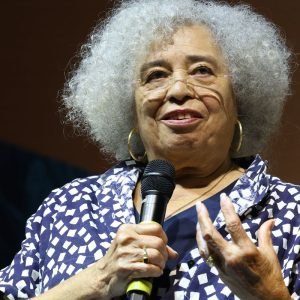 Flip: Angela Davis cita pensadores brasileiros e critica gentrificação