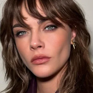 Cara Delevingne lembra de última overdose e ser reanimada por paramédicos