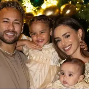Bruna Biancardi revela porque não deixa fãs tirarem fotos com filhas