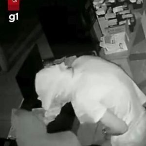 Dupla é presa após invadir a mesma hamburgueria seis vezes em MT