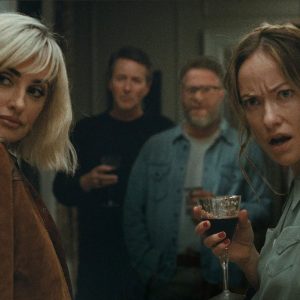Comédia O Convite da A24 estreia com aprovação de 96% no Rotten Tomatoes