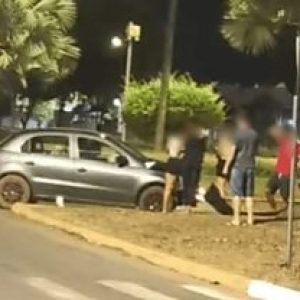 Dois carros se envolvem em acidente no bairro Jardim em Nova Mutum/MT; Veja vídeo | Power Mix