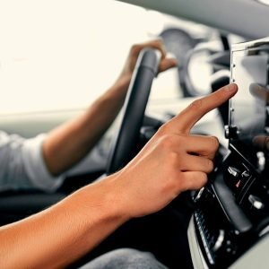Android Auto finalmente ganha velocímetro no Google Maps