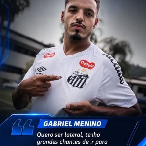 VISIONÁRIO!  Gabriel Menino, jogador do Santos, trocou o meio-campo pela lateral…