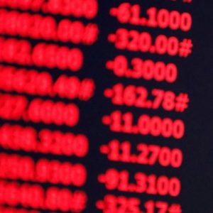 Bolsa sobe quase 3% e fecha no maior nível desde maio