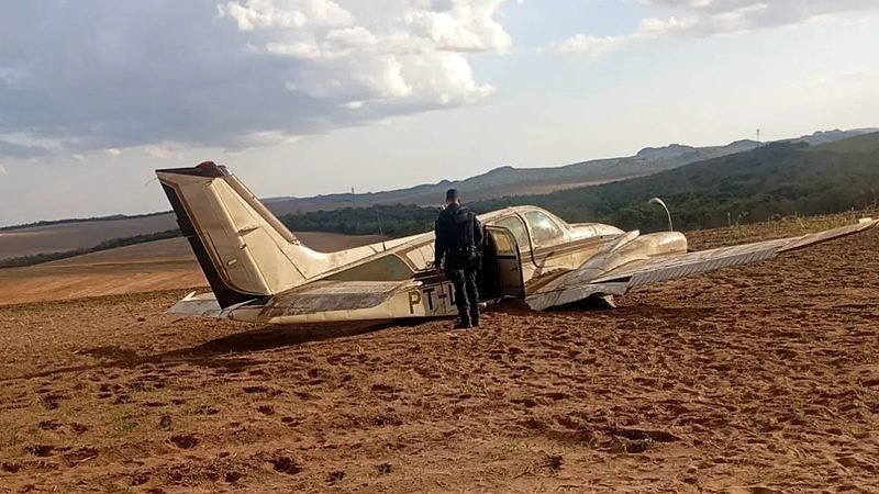 Avião - AG