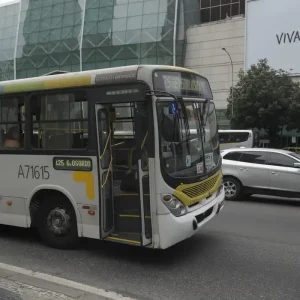 Rodoviários mantêm estado de greve e aguardam nova proposta no Rio