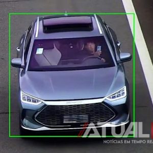 Câmeras com inteligência artificial começam a multar motoristas sem cinto e ao celular