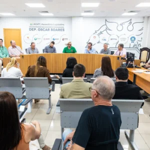 Sistema Famato acompanha discussões sobre avicultura durante instalação de Frente Parlamentar na ALMT