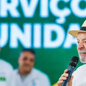 Não sou louco de brigar com China e EUA; não tenho o tanque deles, diz Lula