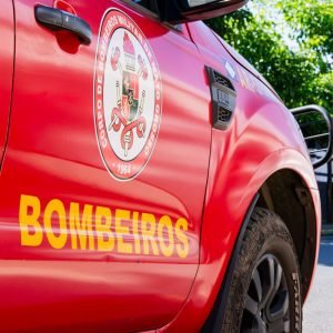 Chapa de ferro despenca, mata trabalhador e deixa outro ferido – MidiaNews